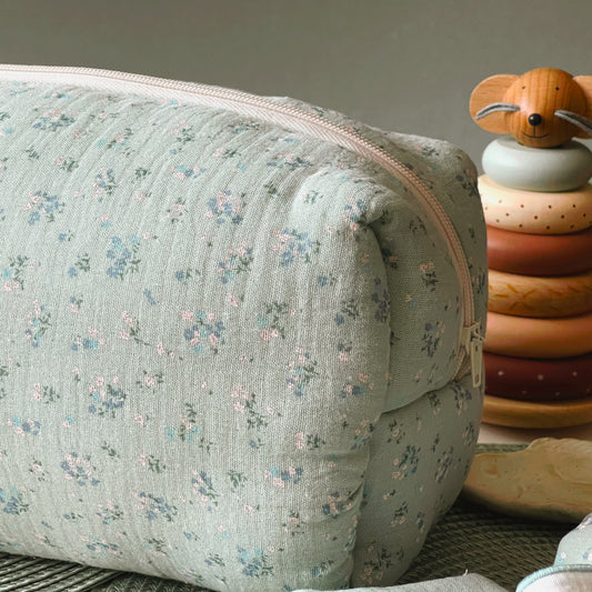 Neceser de muselina 100% algodón en color verde menta floral- Colección YEYE