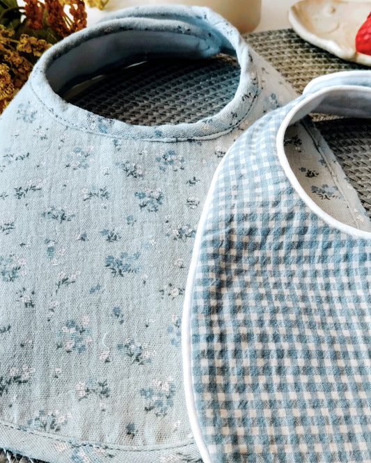 Babero de estampado Vichy color verde menta y blanco roto  100% algodón - Colección VICHY YEYE